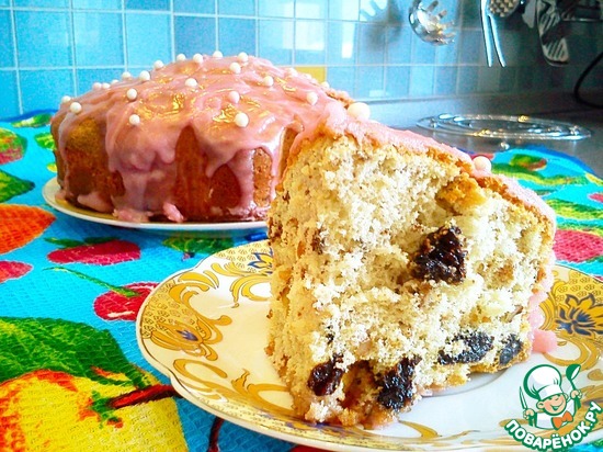 Простой пирог с черносливом и орехами