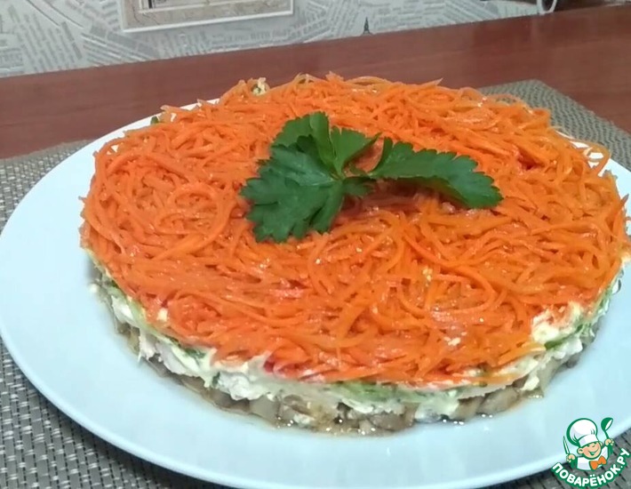 Салат из корейской морковки, мяса и шампиньонов – кулинарный рецепт