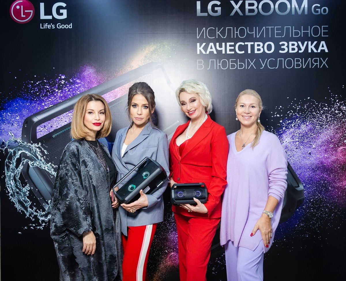    LG XBOOM Go  PK:  ,   