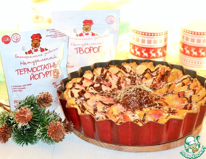 Рецепт: Творожный пирог с яблочно-малиновым суфле