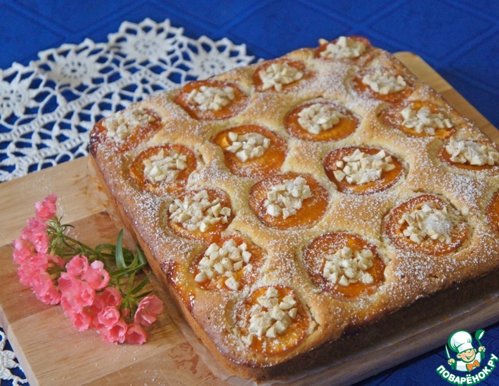 Рецепт: Бисквитный пирог с абрикосами