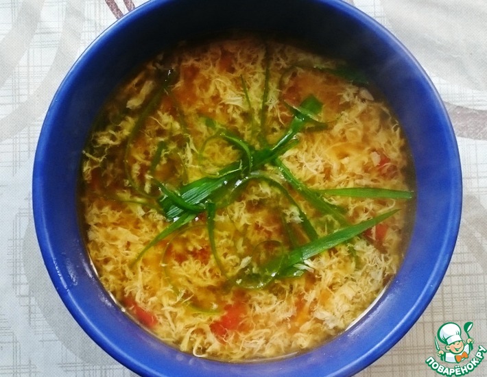 Рецепт: Суп со взбитым яйцом и помидорами