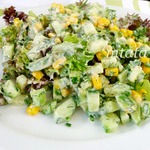 Салат с огурцами и кукурузой