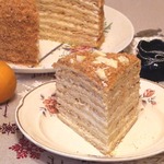 Слоеный творожный торт