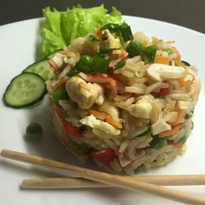 Жареный рис с крабовыми палочками – кулинарный рецепт