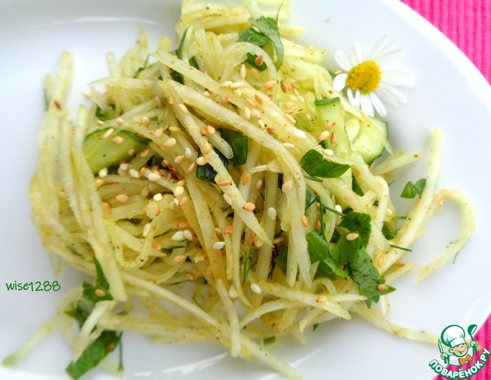 Рецепт: Салат из кольраби с огурцом