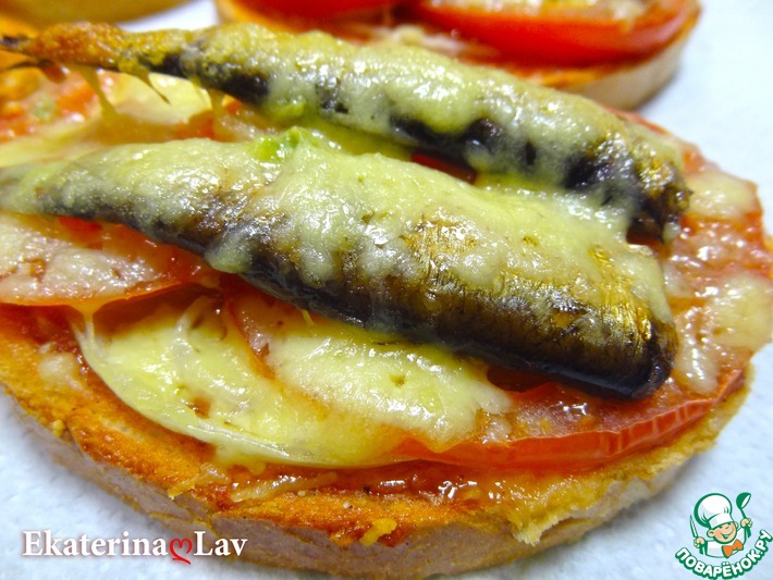 Бутерброды со шпротами в духовке - пошаговый рецепт с фото ( просмотра)