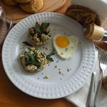 Намазка из авокадо с мидиями