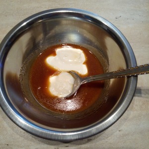 Мясные рулетики со сливами и беконом Розмарин Мясные рулетики со сливами и беконом Розмарин