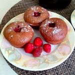 Шоколадные кексы с клубникой