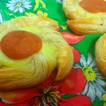 Слойки с заварным кремом и абрикосом