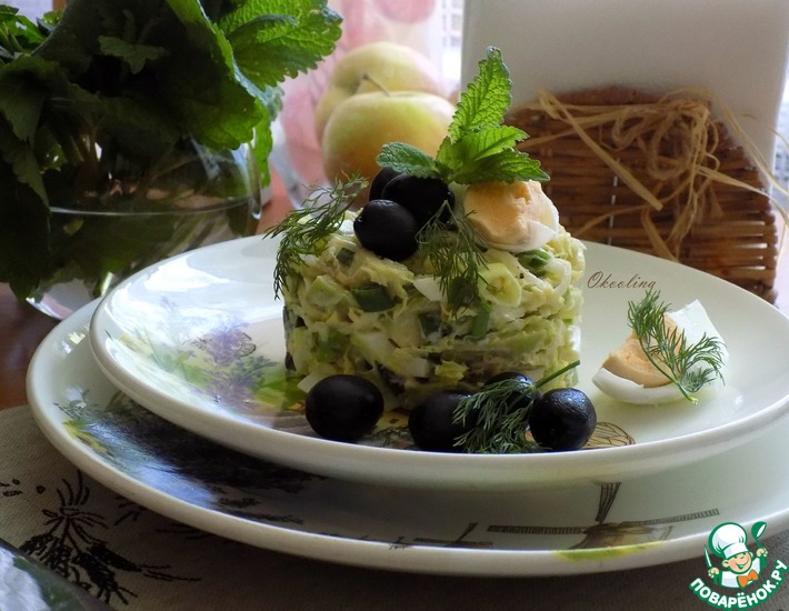 Рецепт: Салат с авокадо и яйцом