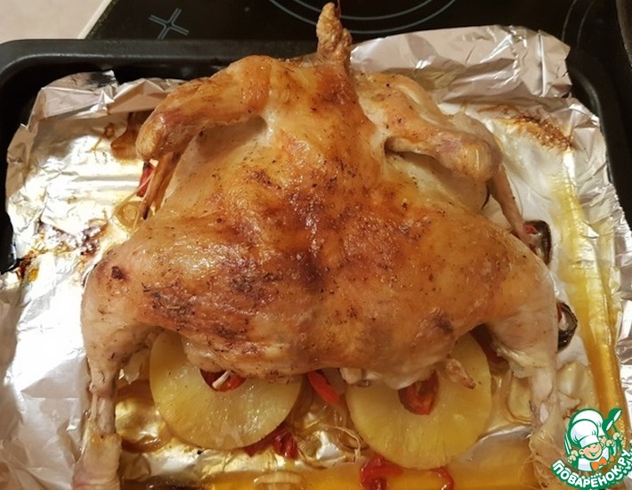 Как приготовить курицу, запеченную с ананасом к Новому году