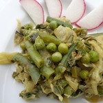 Овощное рагу с горошком и фасолью