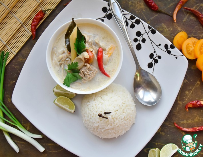 Рецепт: Тайский суп Том кха с курицей