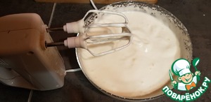 Рулет со взбитыми сливками – кулинарный рецепт