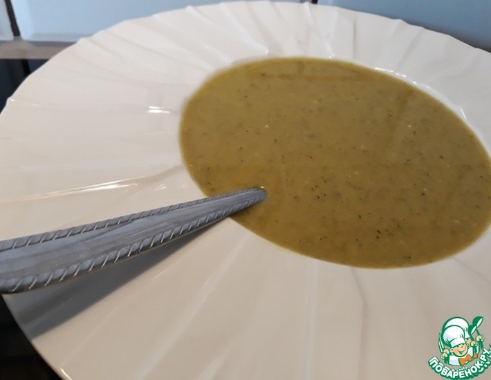 Рецепт: Сырный суп-пюре с брокколи и шампиньонами