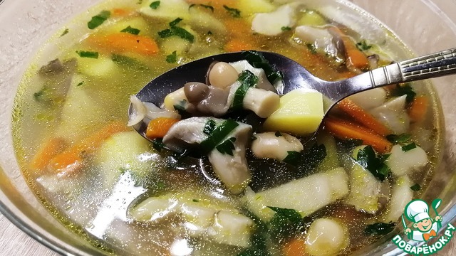 Суп с вешенками и белой фасолью