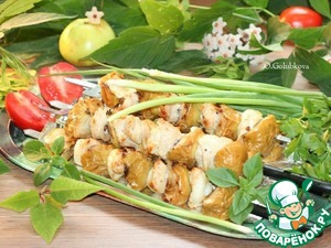 Шашлык из индейки с печеными яблоками