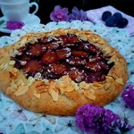 Галета со сливами и миндалём