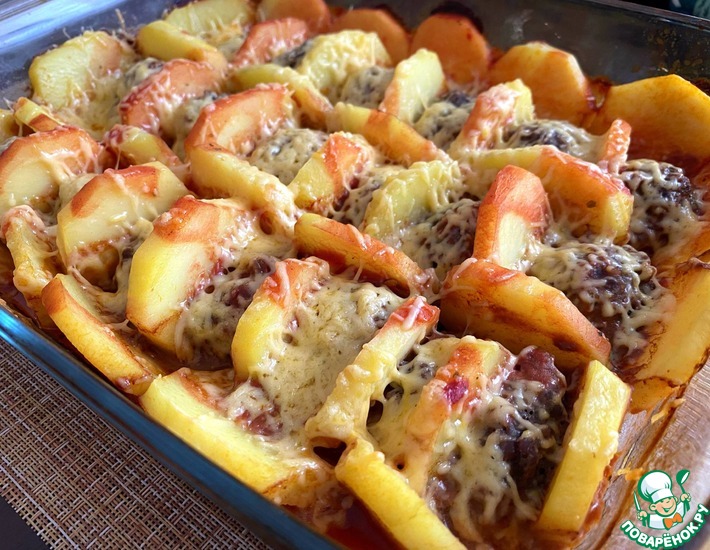 Рецепт: Картофель с мясными шариками