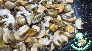 Салат с кальмарами и грибами Шампиньоны