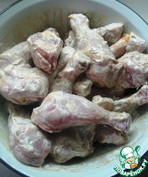 Куриные ножки с шампиньонами в духовке и на сковороде: рецепты сытных блюд