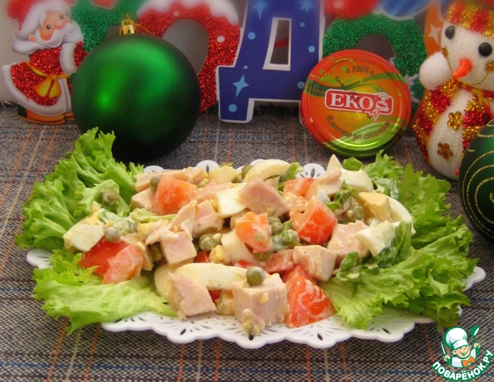 Рецепт: Салат с копченой курицей и овощами