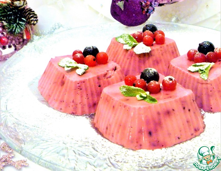 Рецепт: Сливочный десерт Панна котта с ягодами