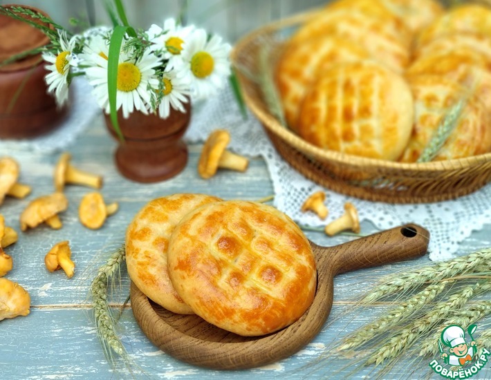 Рецепт: Пирожки с картофелем и лисичками