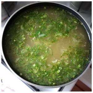 Деревенский суп из молодого картофеля