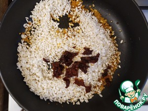 Рис с каперсами и анчоусами