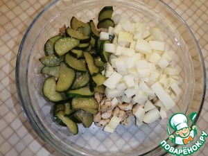 Салат с жареным огурцом