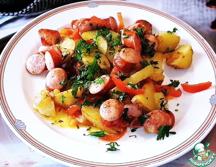 Рецепт: Картофель с охотничьими колбасками и овощами