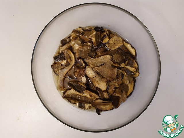 Ризотто с шампиньонами и сушеными белыми грибами – кулинарный рецепт