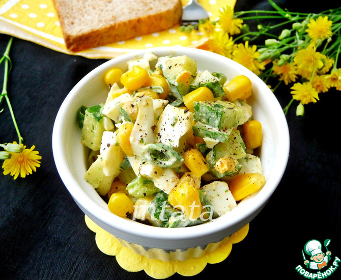 Салат с огурцом, кукурузой и яйцом кулинарный рецепт