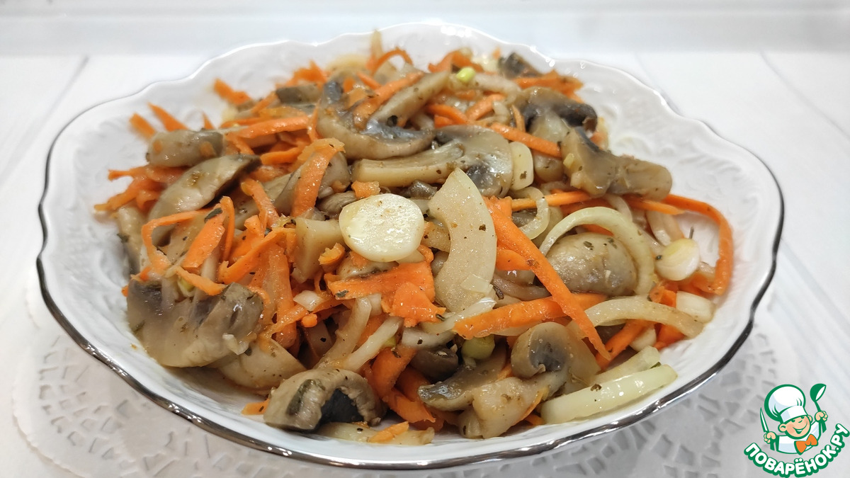 баклажаны жареные с луком. шампиньоны с луком и морковью. шампиньоны с луком и морковью. шампиньоны с луком и морковью. жареные грибы с луком и морковью.