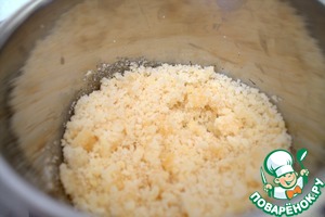 Шоколадно-карамельный десерт с брусникой