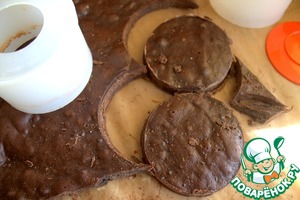 Шоколадно-карамельный десерт с брусникой