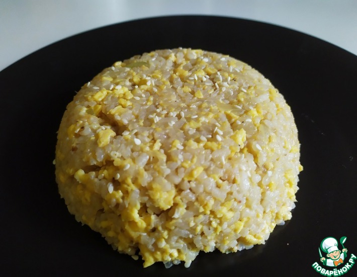 Рецепт: Жареный рис с яйцом