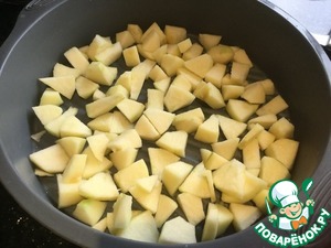 Пирог с яблоками и сливами