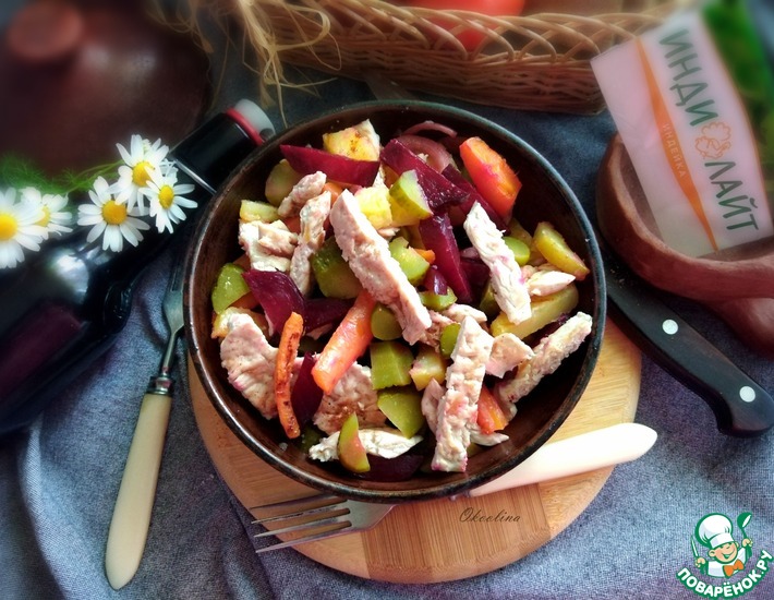 Рецепт: Салат с индейкой и запечёнными овощами