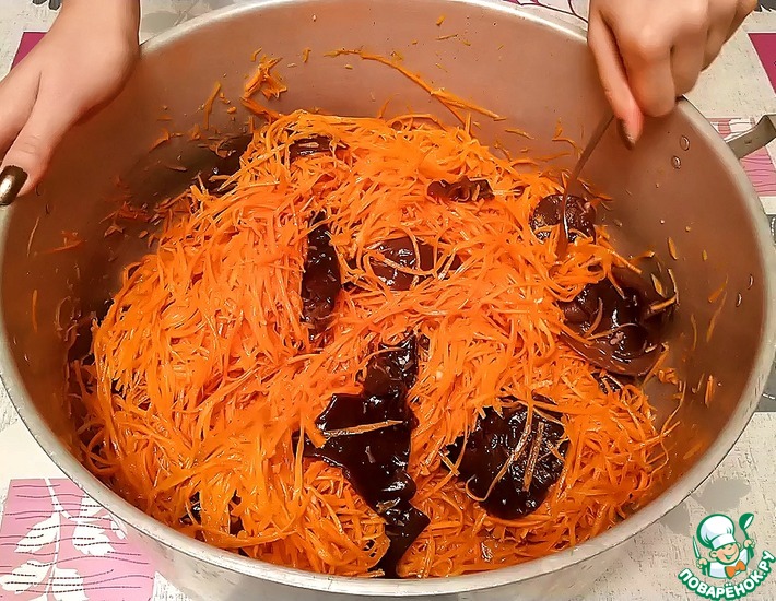 Рецепт: Домашняя морковь по-корейски