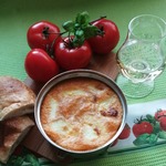 Запечённая моцарелла в томатном соусе