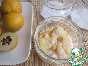 Айва японская сырая с сахаром