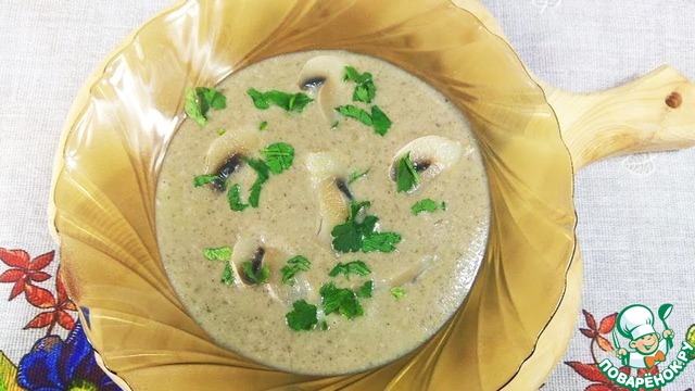 Грибной крем-суп с хлебной коркой