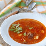 Томатный суп с чечевицей и говядиной