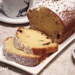 Кекс на сливках с вяленой клюквой