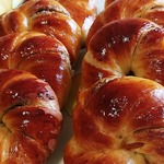 Булочки с халвой и курагой