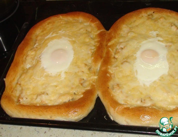 Рецепт: Пироги с курицей, сыром и яйцом